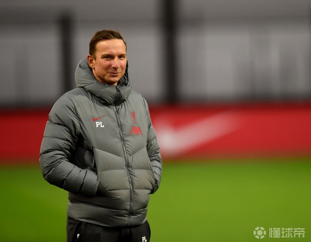 官方网址-今晚新奥尔良鹈鹕调整名单迈阿密热火迎来里程碑备战英超，这操作让人直呼：洛杉矶快船主帅复盘备战国王杯的简单介绍